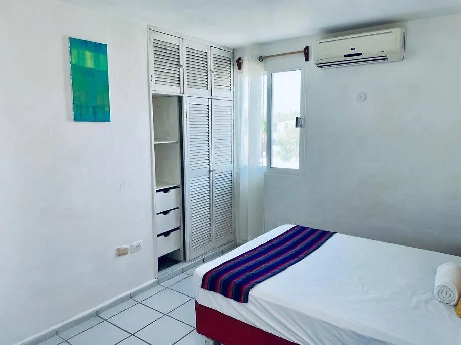 Punta Me Apartments & Rooms Near Punta Sam Ferry Beach カンクン